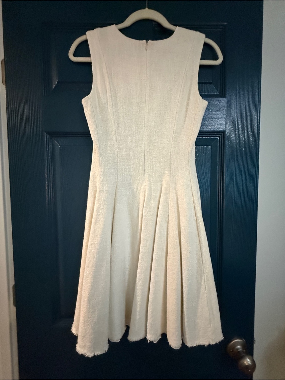 Theory Ivory Tweed Fit & Flare Dress Size 2 Sleeveless with pockets - Picture 2 of 3